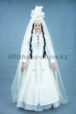 03879 Казахский национальный костюм