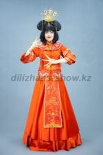 03973 Китайский женский костюм (18000 тг), головной убор с заколкой (10000 тг), украшения для рук (4000 тг)