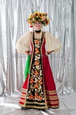 02179 Русский народный костюм "Хохлома". Сарафан (15000 тг), блузка (4000 тг), венок (3000 тг)
