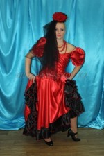 02271 Испанский костюм женский. Платье (6000 тг), мантилья + роза (1000 тг), бусы (1000 тг)