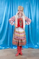 02320 Женский прибалтийский национальный костюм