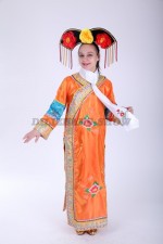 02430 Китайский женский костюм. Платье (8000 тг), головной убор (2000 тг)