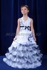 00910 Бальное платье "Капризная принцесса 09" (4000 тг), диадема (1000 тг)