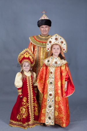 02574 Царь с царевнами