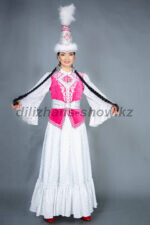 02060 Казахский национальный костюм "Кунсулу". Платье с баской + пояс + саукеле (10000 тг), косы (2000 тг), серьги (1000 тг)