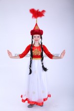 00499 Казахский национальный костюм "Тамила". Платье (6000 тг), саукеле (5000 тг)