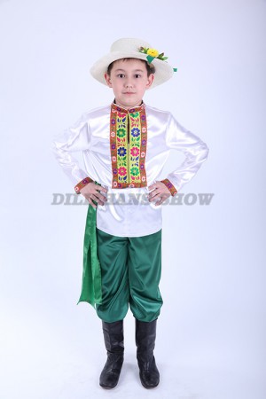 00838 Белорусский костюм для мальчика. Шаровары + рубашка + пояс (4000 тг), головной убор (2000 тг), сапоги (2000 тг)