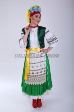 02306 Белорусский женский костюм. Юбка (4000 тг), рубашка (4000 тг), жилет (2000 тг), фартук (2000 тг), головной убор (4000 тг), бусы (500 тг)