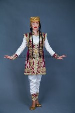 02265 Узбекский танцевальный костюм. Камзол + туника + шаровары (22000 тг), тюбетейка с косами (3000 тг)