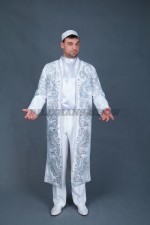 02262 Уйгурский свадебный костюм. Чапан (10000 тг), тюбетейка (1000 тг)