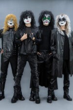 04878 Музыкальная группа Kiss