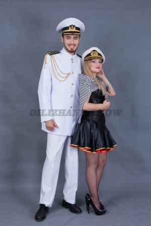 01475 Капитан и морячка