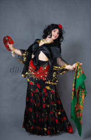 01629 Цыганка с бубном